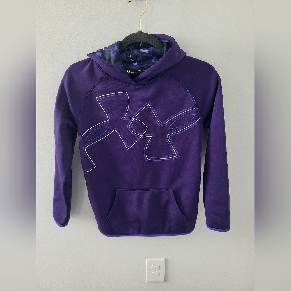 Girls size lg under armor hoodie